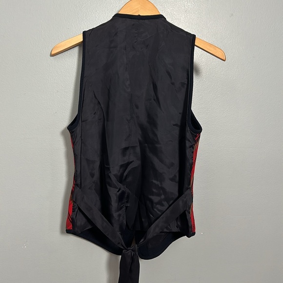 Linda Allard Ellen Tracy Plaid Vintage vest size 6 red, navy button down closure - Picture 9 of 14